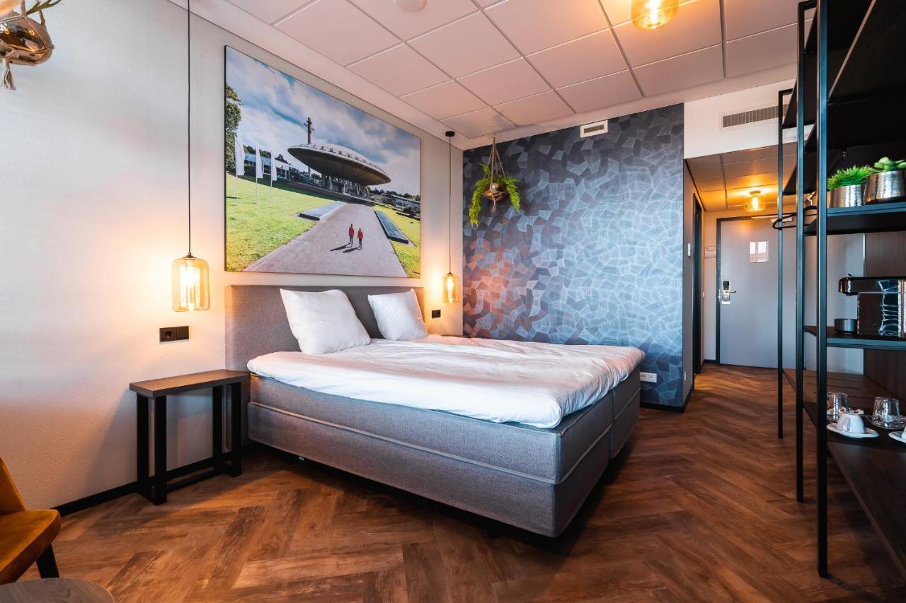 Onderwijshotel De Rooi Pannen آيندهوفن المظهر الخارجي الصورة