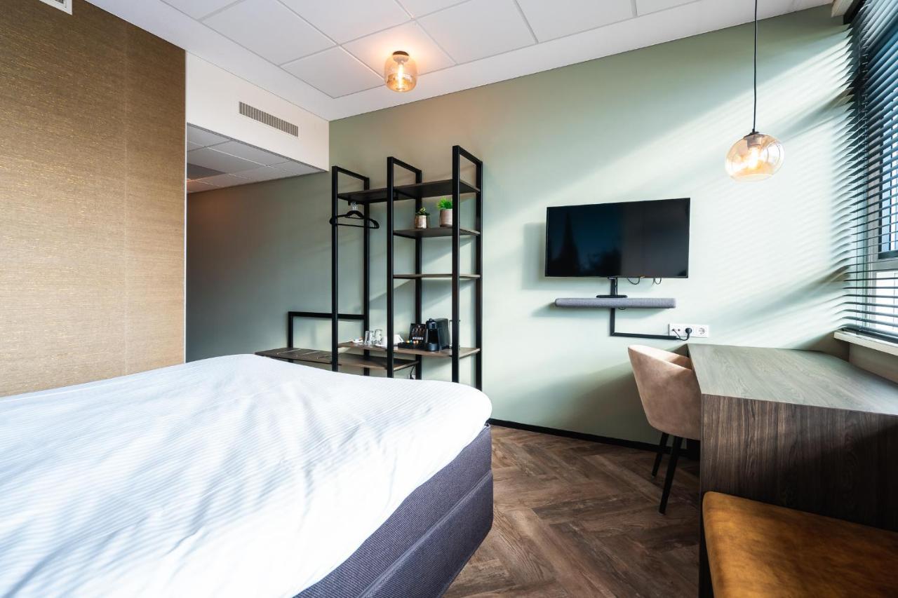 Onderwijshotel De Rooi Pannen آيندهوفن المظهر الخارجي الصورة