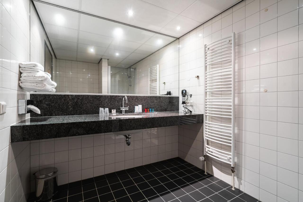 Onderwijshotel De Rooi Pannen آيندهوفن المظهر الخارجي الصورة