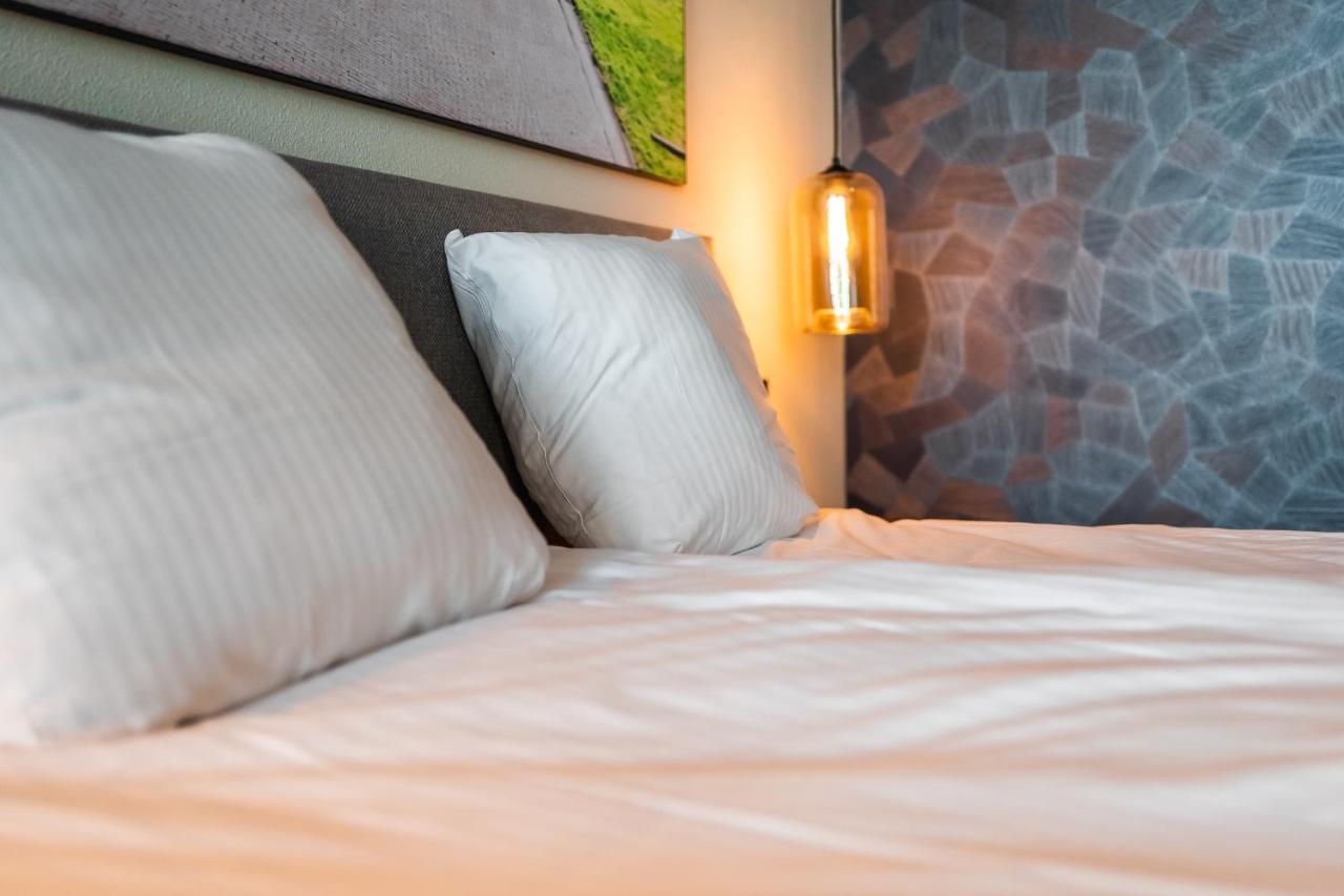 Onderwijshotel De Rooi Pannen آيندهوفن المظهر الخارجي الصورة