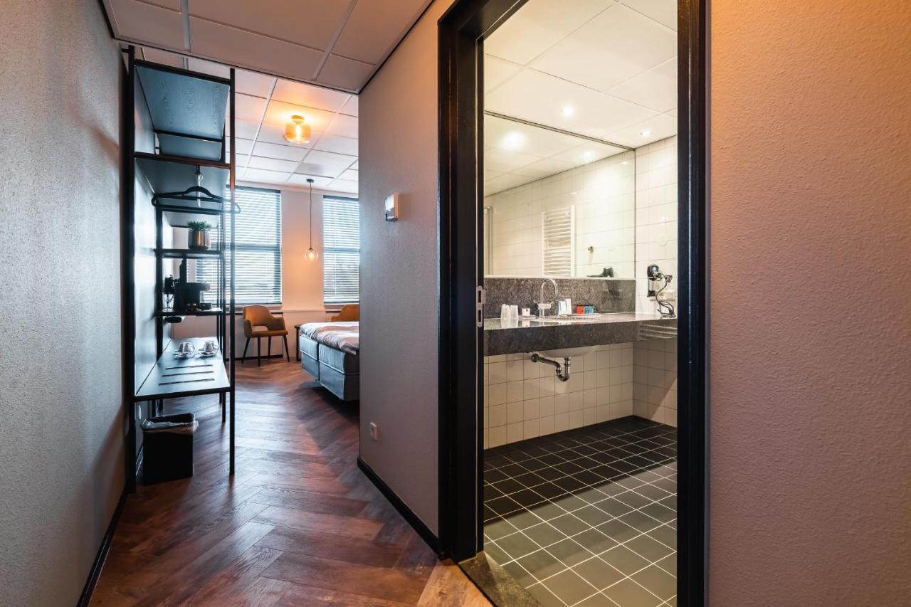 Onderwijshotel De Rooi Pannen آيندهوفن المظهر الخارجي الصورة