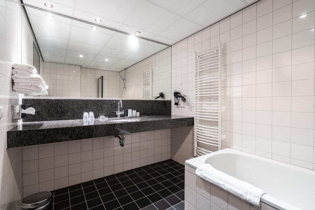 Onderwijshotel De Rooi Pannen آيندهوفن المظهر الخارجي الصورة