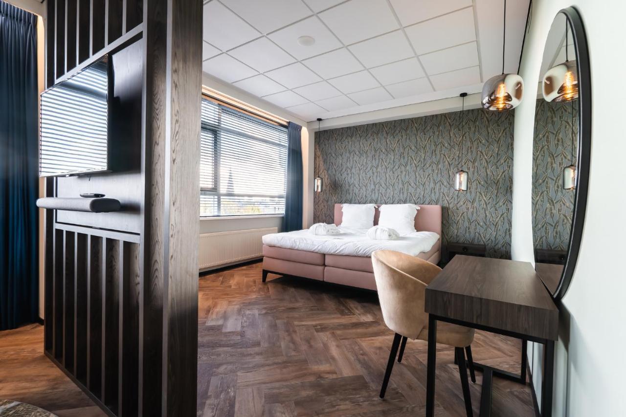 Onderwijshotel De Rooi Pannen آيندهوفن المظهر الخارجي الصورة
