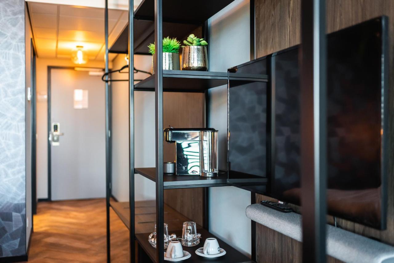 Onderwijshotel De Rooi Pannen آيندهوفن المظهر الخارجي الصورة
