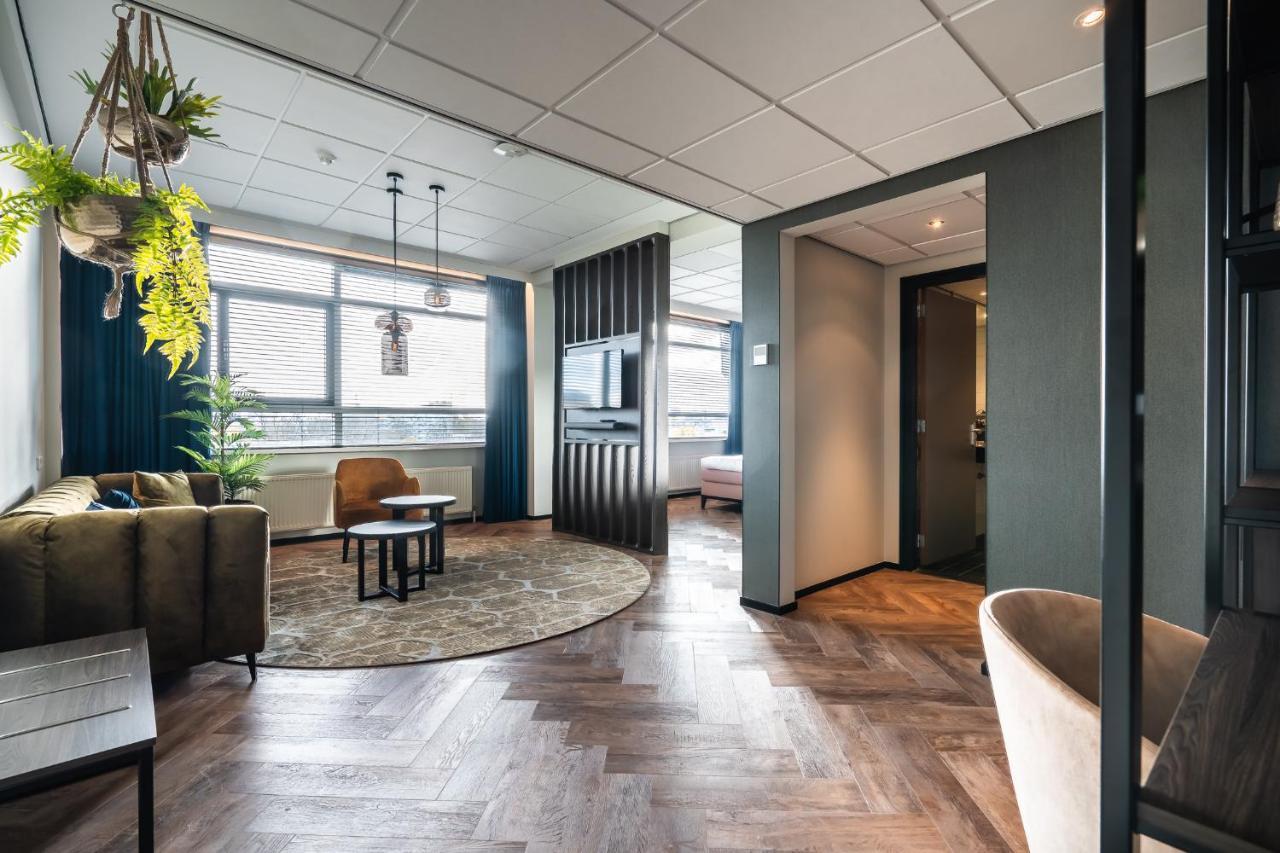 Onderwijshotel De Rooi Pannen آيندهوفن المظهر الخارجي الصورة