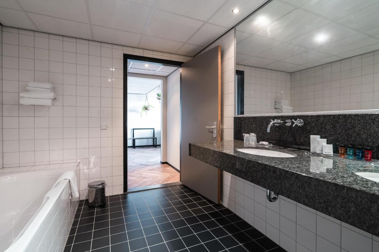 Onderwijshotel De Rooi Pannen آيندهوفن المظهر الخارجي الصورة